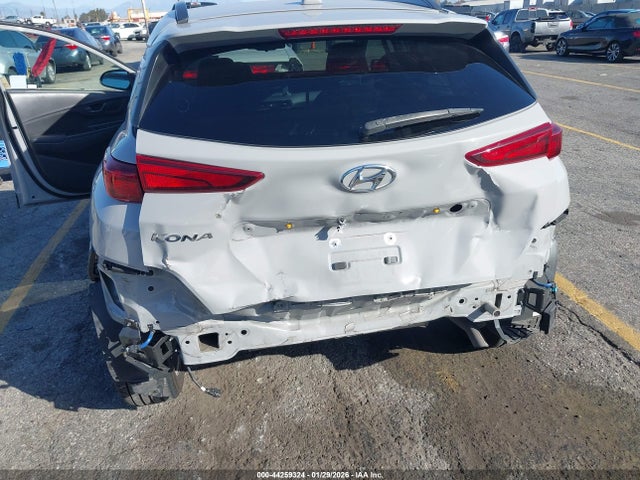 KM8K62AB3NU878004 Hyundai Kona Sel