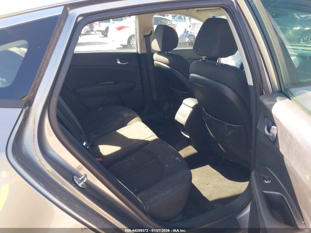 2018 KIA OPTIMA 5XXGT4L37JG184064 Photo 7