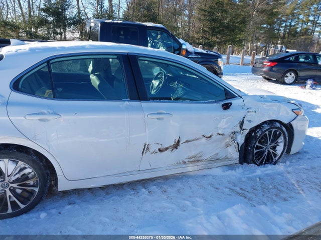 4T1B21HK2KU520142 Toyota Camry Hybrid Se