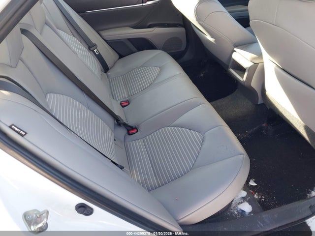 4T1B21HK2KU520142 Toyota Camry Hybrid Se