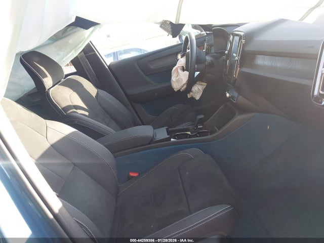 Продажа на аукционе авто 2023 Volvo Xc40 Recharge Pure Electric Twin Ultimate, vin: YV4ED3UM4P2025617, номер лота: 44259386