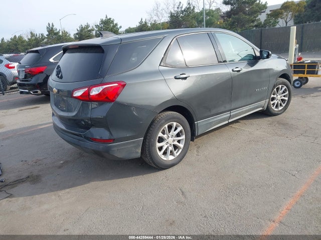 Chevrolet EQUINOX LS 2019 2GNAXHEV3K6280470 Image 4
