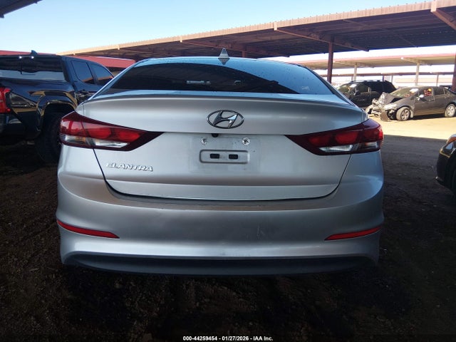 5NPD84LF0JH227923 Hyundai ELANTRA SEL