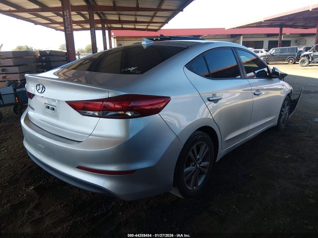5NPD84LF0JH227923 Hyundai ELANTRA SEL