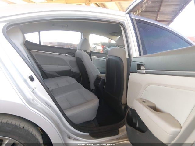 5NPD84LF0JH227923 Hyundai ELANTRA SEL