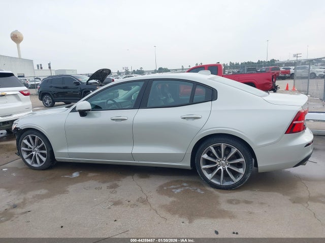 7JR102FK1KG001128 Volvo S60 T5 Momentum