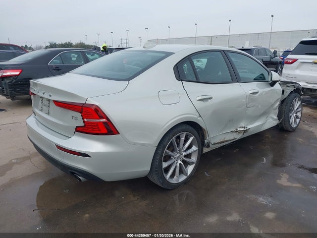 7JR102FK1KG001128 Volvo S60 T5 Momentum