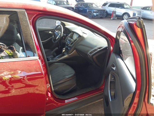 1FADP3N20EL463437 Ford Focus Titanium
