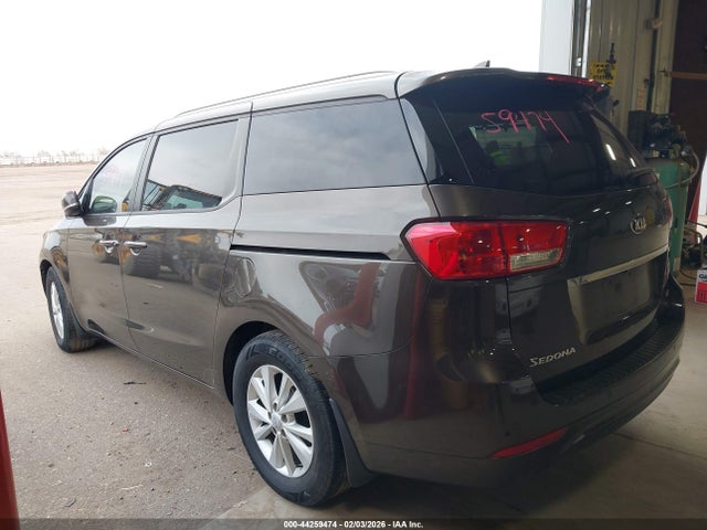 KNDMB5C11H6331613 KIA SEDONA LX
