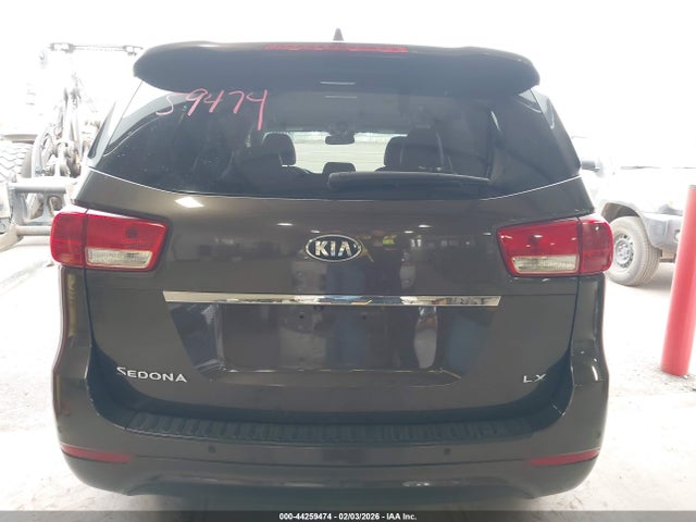 KNDMB5C11H6331613 KIA SEDONA LX