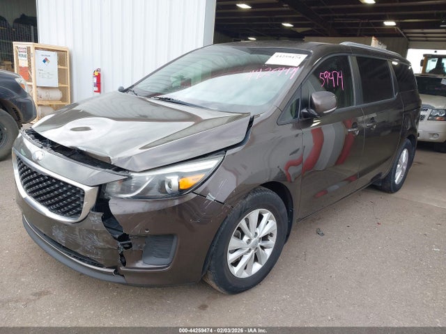 KNDMB5C11H6331613 KIA SEDONA LX