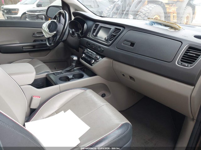 KNDMB5C11H6331613 KIA SEDONA LX