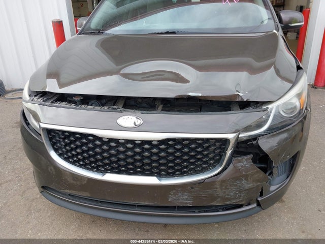 KNDMB5C11H6331613 KIA SEDONA LX