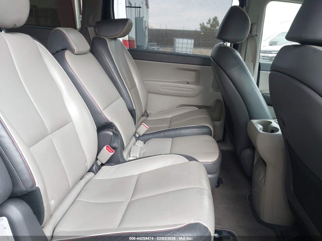 KNDMB5C11H6331613 KIA SEDONA LX