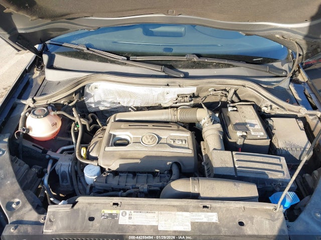 2018 VOLKSWAGEN TIGUAN LIMITED WVGAV7AX3JK002174 Photo 9