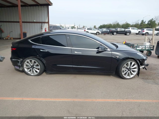 5YJ3E1EB7JF186833 Tesla Model 3 Long Range/performance