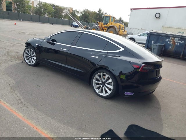 5YJ3E1EB7JF186833 Tesla Model 3 Long Range/performance