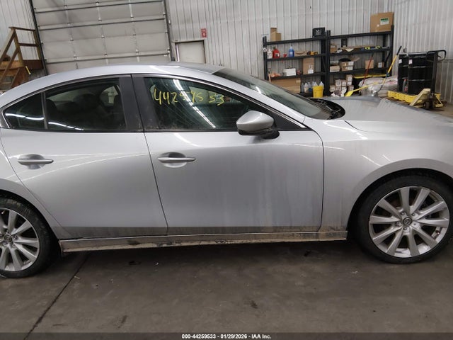 Aukcja sprzedaży 2021 Mazda Mazda3 Select, vin: 3MZBPBBM2MM207747, numer aukcji: 44259533