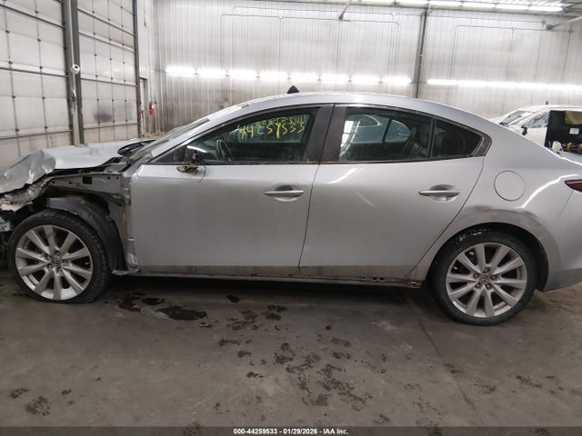 Aukcja sprzedaży 2021 Mazda Mazda3 Select, vin: 3MZBPBBM2MM207747, numer aukcji: 44259533