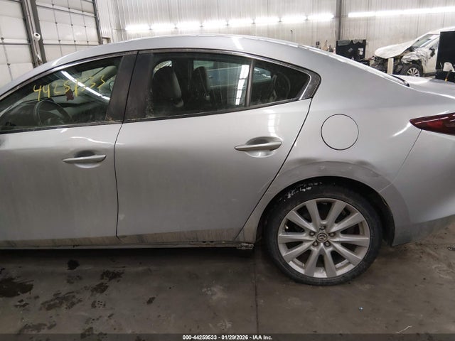 Aukcja sprzedaży 2021 Mazda Mazda3 Select, vin: 3MZBPBBM2MM207747, numer aukcji: 44259533