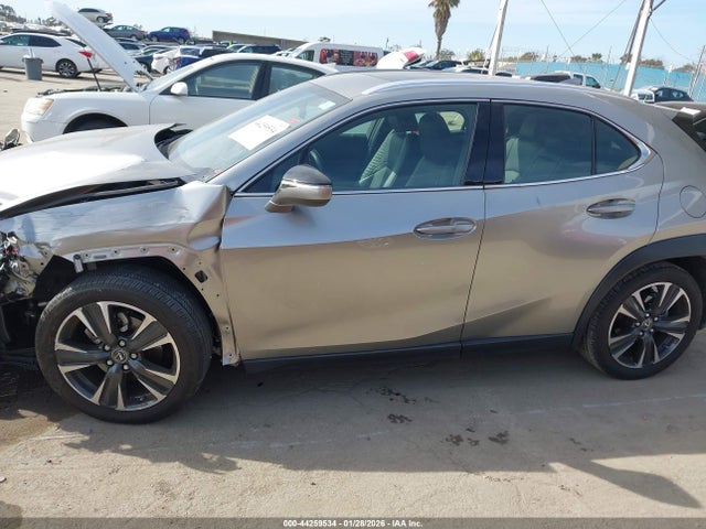 Lexus UX 200 2019 JTHY3JBH3K2000423 Image 14