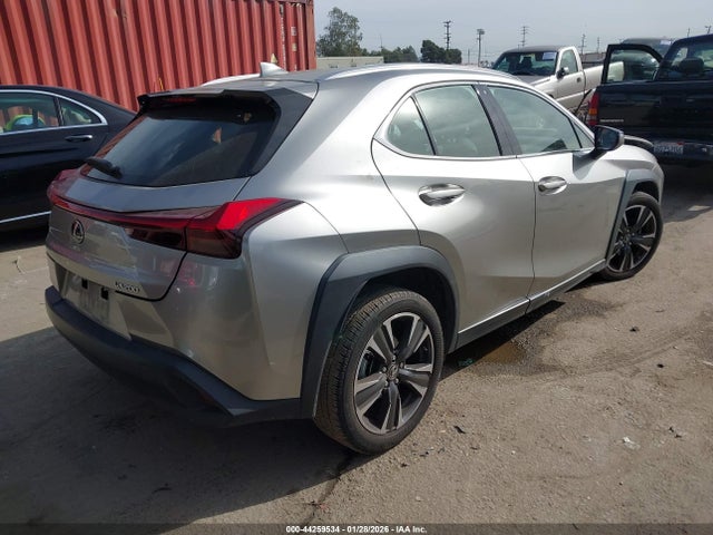 Lexus UX 200 2019 JTHY3JBH3K2000423 Image 4