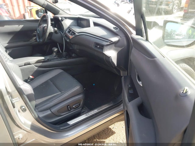 Lexus UX 200 2019 JTHY3JBH3K2000423 Image 5