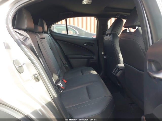 Lexus UX 200 2019 JTHY3JBH3K2000423 Image 8