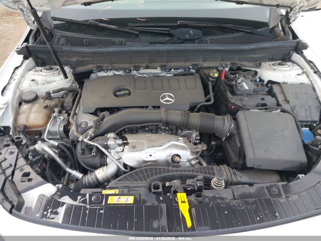 W1N4M4GB0LW041758 Mercedes-Benz GLB 250