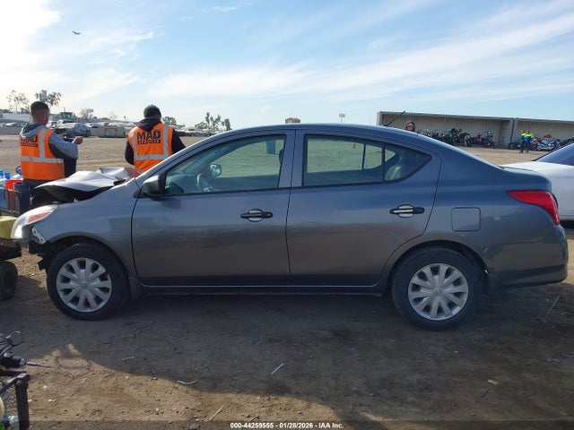 3N1CN7AP5HL888913 Nissan Versa 1.6 S