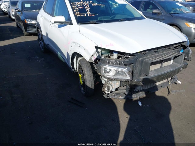 KM8K33A55LU573156 Hyundai Kona Limited
