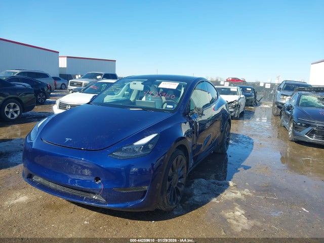 2024 TESLA MODEL Y 7SAYGDEF2RA303735 Photo 1