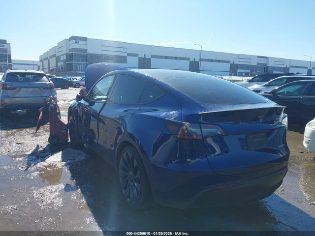 2024 TESLA MODEL Y 7SAYGDEF2RA303735 Photo 2
