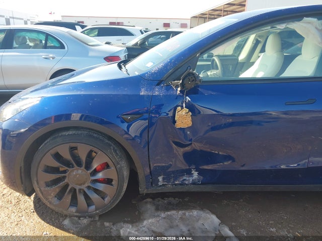 2024 TESLA MODEL Y 7SAYGDEF2RA303735 Photo 5