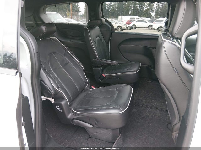 Chrysler Pacifica Limited 2025 2C4RC1GG4SR535283 Image 8