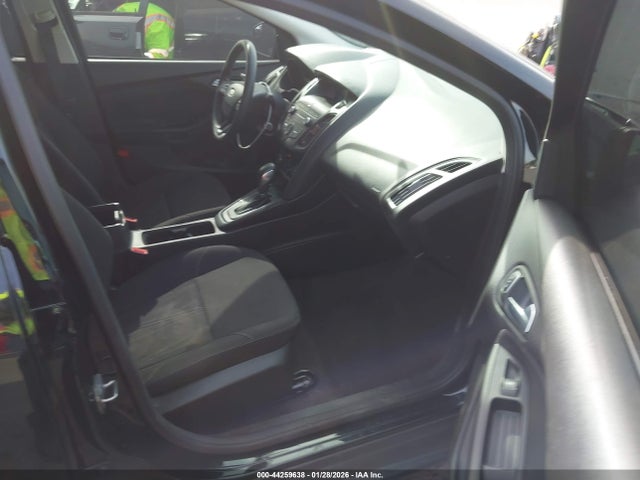 Ford FOCUS SE 2018 1FADP3FE7JL312856 Image 5