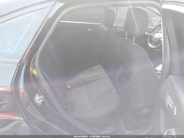 Ford FOCUS SE 2018 1FADP3FE7JL312856 Image 8