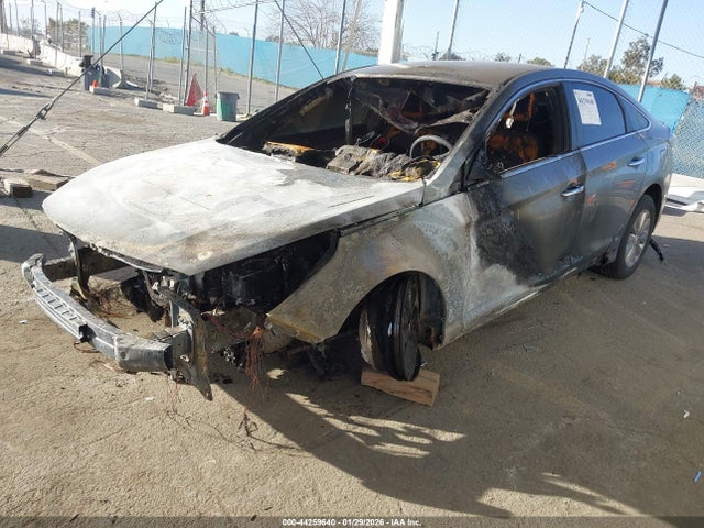 2017 HYUNDAI SONATA HYBRID KMHE24L36HA064414 Photo 1