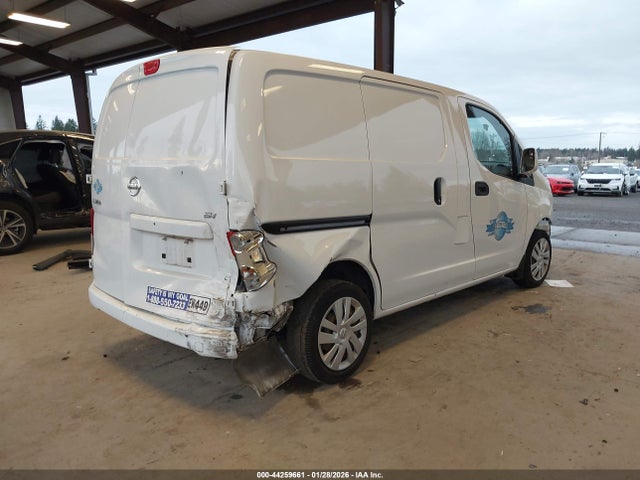 3N6CM0KN8KK690275 Nissan NV200 SV
