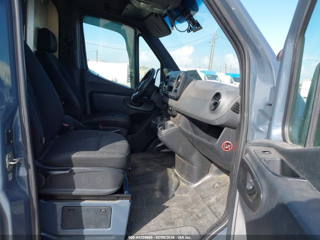 2019 MERCEDES-BENZ SPRINTER 2500 WD4PF0CD9KP034479 Photo 4