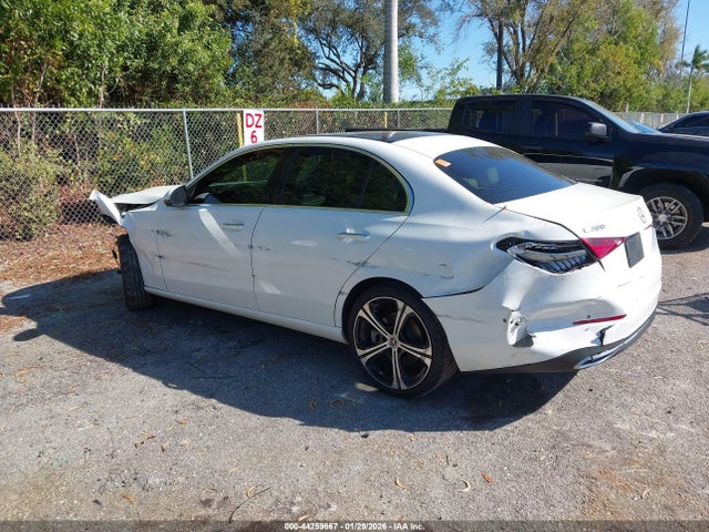 2022 MERCEDES-BENZ C 300 W1KAF4GB2NR030188 Photo 2