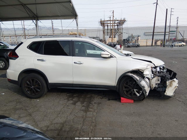 Nissan ROGUE SV 2019 5N1AT2MT1KC715555 Image 13