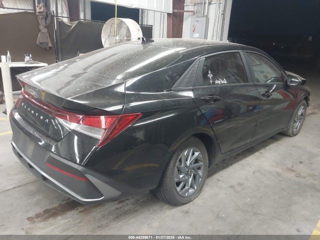 KMHLM4DG6RU684361 Hyundai ELANTRA SEL