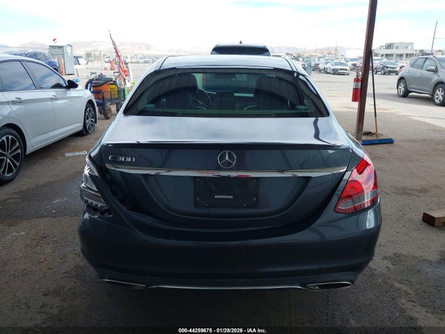 2016 Mercedes-benz C 300 მანქანა იყიდება აუქციონზე, vin: 55SWF4JB3GU165101, აუქციონის ნომერი: 44259675