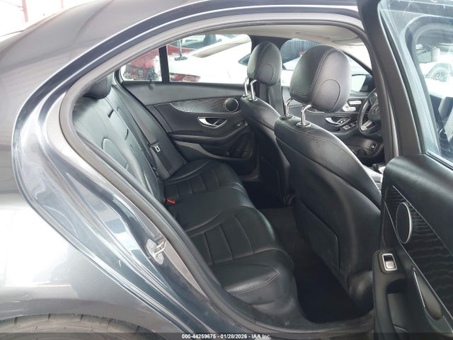 2016 Mercedes-benz C 300 მანქანა იყიდება აუქციონზე, vin: 55SWF4JB3GU165101, აუქციონის ნომერი: 44259675