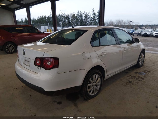 2010 VOLKSWAGEN JETTA 3VWAZ7AJ1AM132870 Photo 3