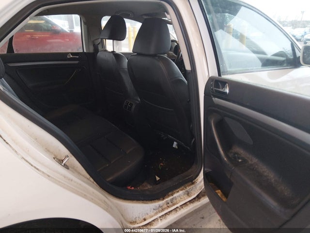 2010 VOLKSWAGEN JETTA 3VWAZ7AJ1AM132870 Photo 7
