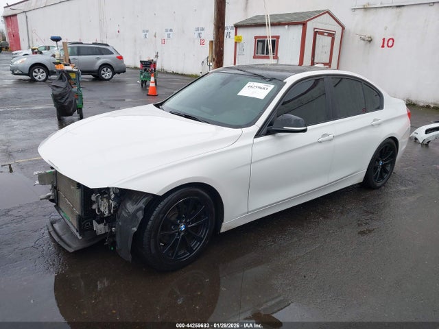 BMW 320i Xdrive 2016 WBA8A3C5XGK689274 Image 2