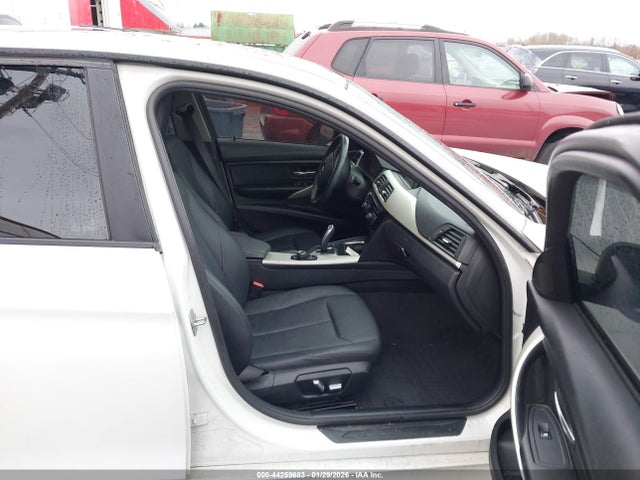 BMW 320i Xdrive 2016 WBA8A3C5XGK689274 Image 5