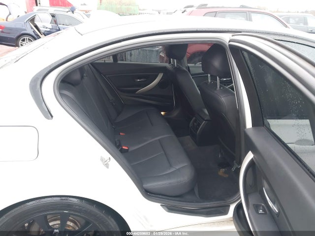 BMW 320i Xdrive 2016 WBA8A3C5XGK689274 Image 8